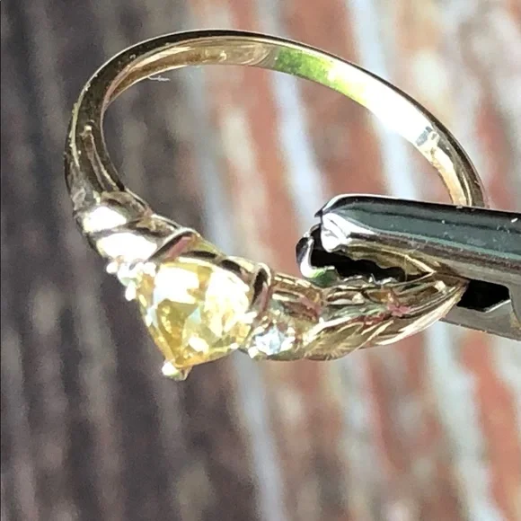 10kt yellow gold citrine ring with white accents - Picture 3 of 14